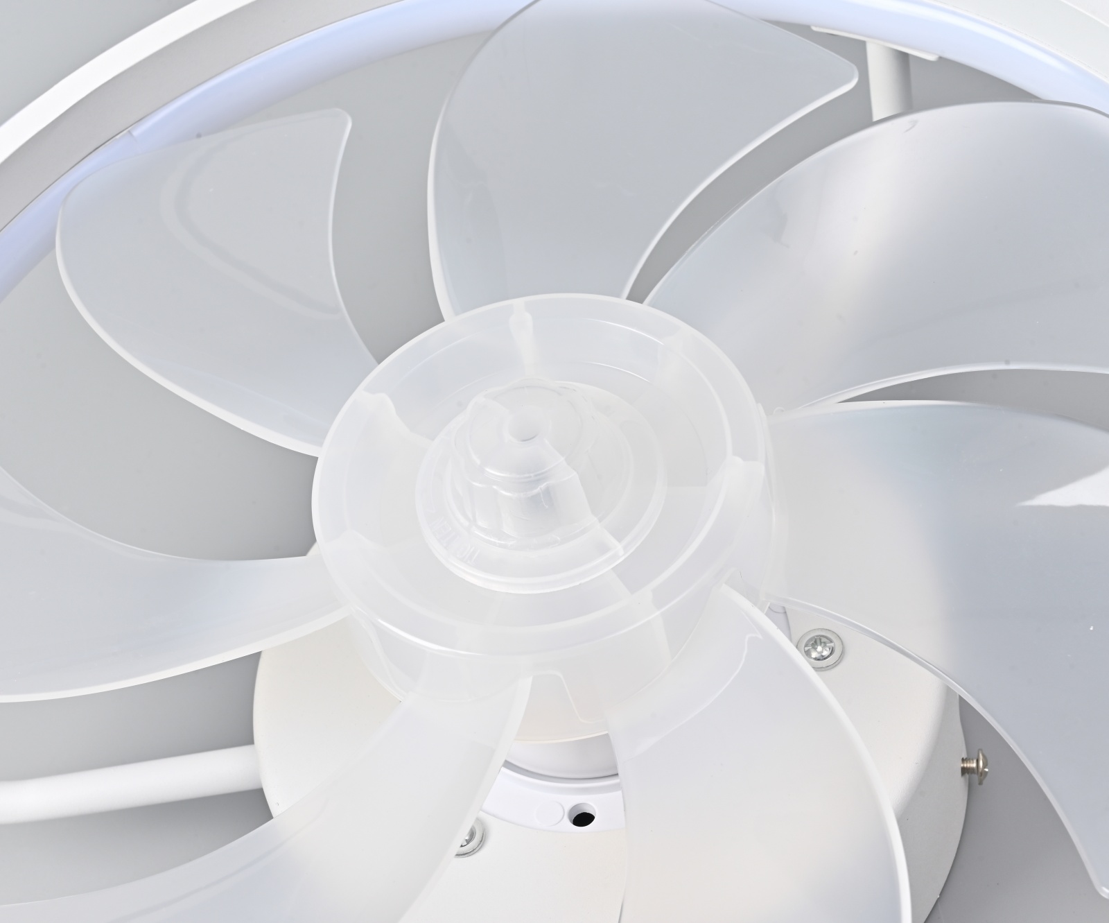 مروحة سقف 55 واط مع إضاءة، مرو - مراجعة Smart Ceiling Fan وسعره